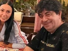 PJEVAČICA POZIRA SA KĆERKOM I 30 GODINA STARIJIM MUŽEM Porodična fotografija sve raznježila, kompozitor blista