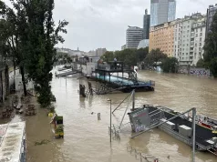 Haotične scene iz Beča: Dunav se izlio i potopio ulice, ugrožene zgrade i kuće