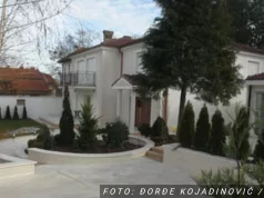 SAMO U RENOVIRANJE ULOŽENO 1.000.000 EVRA U ovoj glamuroznoj vili na Dedinju živi udovica našeg pjevača: “MNOGI BLISKI LJUDI SU MI OKRENULI LEĐA”