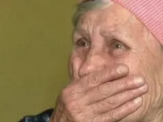 Sin i zaručnica izbacili staru majku na ulicu po zimi. Prije nego što je preminula, uspjela je učiniti nešto zbog čega su se kajali do kraja života