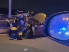 Poginula djevojka (25): AUTOBUS U PUNOJ BRZINI NALETEO NA AUTOMOBIL! Još jedna žena u teškom stanju