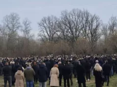 TUGA DO NEBA! Sahranjeni sestra i dva brata koji su tragično stradali u saobraćajnoj nesreći