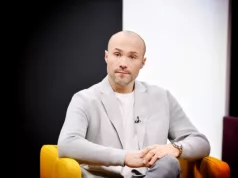 “VARALA ME, U TELEFONU SAM NAŠAO PREPISKE S TIM MOMKOM”: Aleksandar Sofronijević danas je sretno oženjen, a nekada…