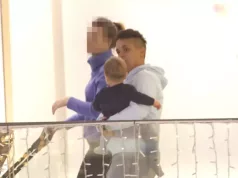 EKSKLUZIVNO Marija izvela sina u šetnju: Društvo im pravila posebna osoba, a zbog jedne stvari u Mariju su svi gledali (FOTO)
