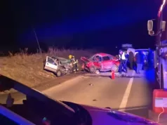 ŠESTORO DJECE OSTALO BEZ RODITELJA Detalji stravične nesreće: Tri osobe poginule na licu mjesta, vatrogasci sjekli vozila