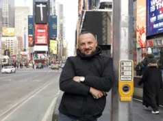 Sada je njegovih pet minuta: Emelin Fetić donio dašak Bosne u Ameriku, pogledajte snimke iz Njujorka