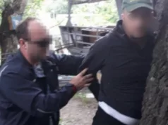 PRED DJECOM UBIO SUPRUGU, TASTA I TAŠTU Sin ga ležeći pokraj mrtve majke molio da prestane