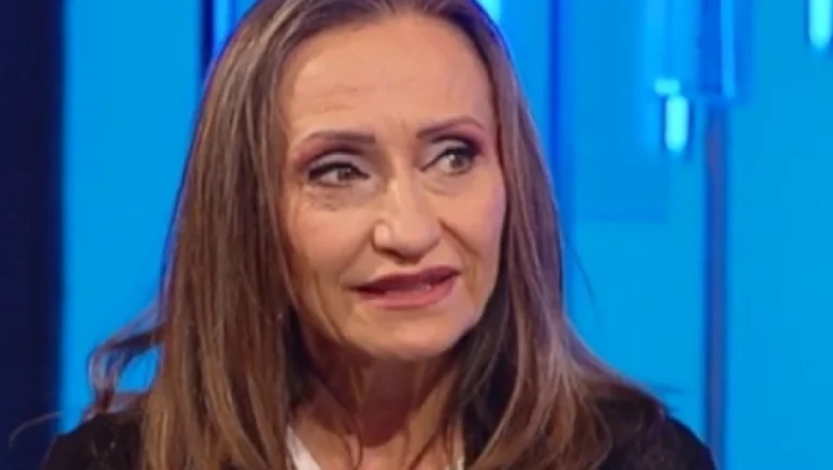 OSTAVIO JU JE NAKON POROĐAJA U 52. GODINI! On je otac kćerke Ljiljane Jakšić, dosta je mlađi od glumice OSTAVIO JU JE NAKON POROĐAJA U 52. GODINI! On je otac kćerke Ljiljane Jakšić, dosta je mlađi od glumice