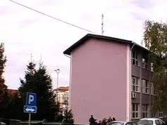 UŽAS U ŠKOLI: Za vrijeme nastave ispao kroz prozor sa drugog sprata, u kritičnom stanju prebačen u bolnicu