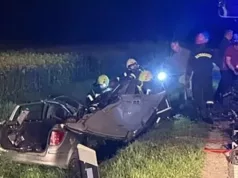 STRAVIČNA SAOBRAĆAJNA NESREĆA, POGINULO DVOJE DJECE: Vatrogasci morali da sijeku vozila kako bi došli do ljudi, strašne vijesti