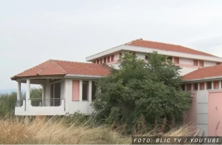 PJEVAČICA OSTAVILA KUĆU DRŽAVI, DJECA OSPORAVALA TESTAMENT Zapuštenu vilu preuzima biznismen, evo šta će napraviti na imanju