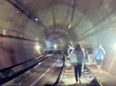 “OVO JE KAO UVOD U RAT!” Preplašeni ljudi se provlače kroz mračne tunele, ostali bez para i prevoza: APOKALIPSA U EVROPSKIM GRADOVIMA zbog nestanka struje (FOTO, VIDEO)