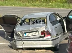 Novi težak sudar motocikla i BMW-a u Banjaluci, automobil potpuno smrskan