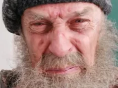 BESKUĆNIK NA FOTOGRAFIJI (70) NEKADA JE BIO NAJVEĆI ZAVODNIK U JUGOSLAVIJI: Ljudi u šoku kada su ga vidjeli u ovom izdanju