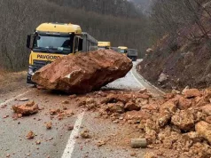 “BILA SI NEKO KO NE MOŽE DA SE NE VOLI!” Potresne riječi oproštaja od tragično nastradale doktorke (33): Stijena SMRSKALA automobil, poginula OCU PRED OČIMA