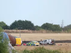 (FOTO, VIDEO) AVION IZ LONDONA ZA PULU SE SRUŠIO, PA EKSPLODIRAO! Četiri osobe stradale u katastrofi, plamen prekrio nebo: Aerodrom zatvoren do daljnjeg