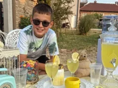 Dječak Afan prodaje limunadu kako bi pomogao drugima: Uplatio 90 KM Pomozi ba