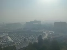 Građani Sarajeva prijavljuju neugodan miris, širi se gust dim gradom