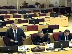 I NJIMA UKINUT PRITVOR Stevandić i Višković u Sud BiH ušli i izašli na VIP kapiju. Premijer RS imao molbu za ‘uvaženi Sud’