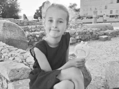 UMRLA MALA SIMEONA (9), KĆERKA SVEŠTENIKA: Godinama se borila sa teškom bolešću