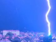 Tragedija u Srbiji: Grom udario fudbalere