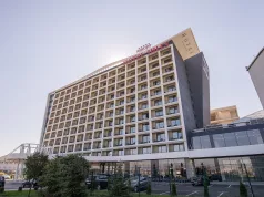 Čekaju nove dokumente: Poznati hotel u Sarajevu izraelskim gostima bacio pasoše u smeće
