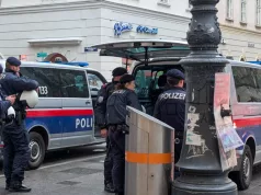 Horor u Austriji: Žena sa naših prostora se porodila u stanu i bacila bebu kroz prozor