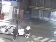 Karambol u bh. gradu: Mladić Audijem pokosio pet automobila, djevojke iz vozila pobjegle odmah nakon nesreće