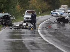 U teškoj saobraćajnoj nesreći poginula jedna osoba, druga povrijeđena