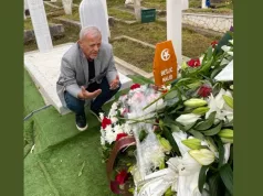Emir Hadžihafizbegović osvanuo na mezaru Halida Bešlića: Cijeli život je borba za jednu dobru dženazu