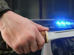 Porodična tragedija na Kosovu: Muškarac brutalno izbo suprugu i maloljetnu kćerku