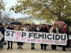 STOP FEMICIDU: Više stotina građana Mostara u mirnoj protestnoj šetnji za pravdu za Aldinu Jahić