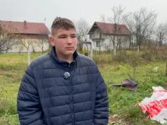 “KAD NIJE BILA TU 15 GODINA, NE TREBA MI NI SAD” Ovako živi dječak kojeg je majka ostavila kao bebu: “Svi me izbjegavaju, nemam gdje ni da se okupam…”