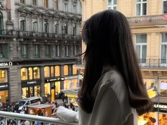 „Slučajno sam postala popularna u Bosni!“: Oglasila se djevojka sa balkona iz Beča kojoj su pjevali navijači