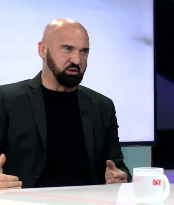 Nakon spora sa potpisima, ministar Isak tvrdi: “Imao sam poziv aktivista da se skupi 30-50.000 ljudi pred CIK-om”