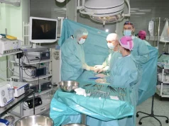 Otac donirao bubreg sinu: U UKC Tuzla uspješno izvedena srodnička transplantacija