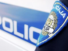 JEZIV SLUČAJ POTRESAO REGION: Sin pretukao majku, policija ga pronašla u kafani