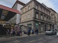 Sarajevo: Jedna osoba povrijeđena u obrušavanju fasade kod pijace Markale
