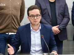 Nihad Uk podnio ostavku: Od funkcije mi je važniji glas građana