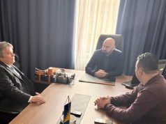 Ministar Isak na sastanku sa suosnivačem DCE Academy