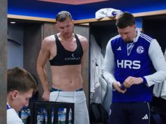 VIDEO| Pogledajte kako je Džeko predvodio Šalke i u svlačionici: Govor kapitena inspirisao veliku pobjedu