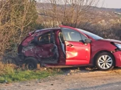AUTOMOBIL SMRSKAN: Jezive slike s mjesta nesreće u kojoj je poginuo brat Darka Lazića – motor kojim je upravljao pronađen u grmlju