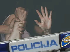“Godinama me tuče pred troje male djece”! Jeziva objava kruži mrežama, detalji horora u Rakovici