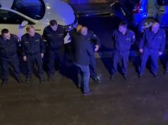 Dirljiv oproštaj: Sarajevski vatrogasci kolegu koji odlazi u penziju ispratili kao heroja