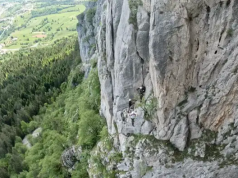 HOROR U BLIZINI SARAJEVA: Muškarac pao sa stijene, nije mu bilo spasa