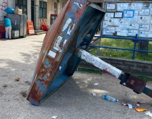UŽAS U SRBIJI: Konstrukcija autobuskog stajališta pala na dječaka (12), ljekari se bore za njegov život