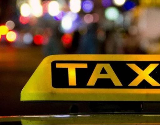 NOĆ IZ PAKLA ZA TAKSISTU: Tokom vožnje ga pretukli, oteli i opljačkali