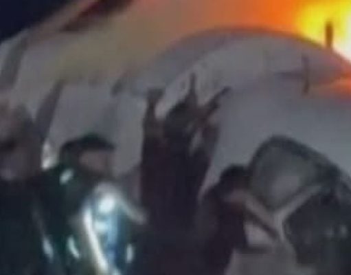 Drama u Teksasu: Građani razbijali prozore aviona kako bi spasili putnike