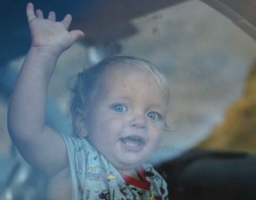 TRAGEDIJA U NJEMAČKOJ: Preminula djevojčica nakon što je satima bila ostavljena u automobilu