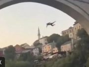 DRAMA U MOSTARU: Nakon skoka sa Starog mosta muškarac nestao pod vodom